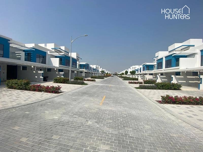 Stylish 4 Bed Villa | Santorini | 1 to 6 Cheques - Image 7