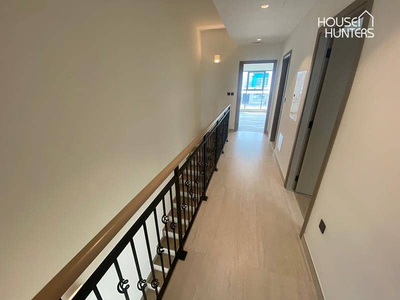 Stylish 4 Bed Villa | Santorini | 1 to 6 Cheques - Image 15