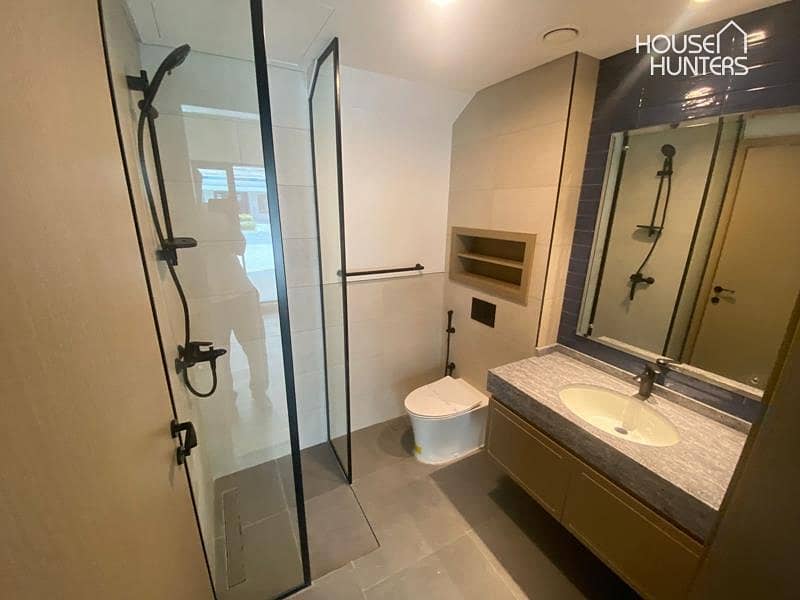 Stylish 4 Bed Villa | Santorini | 1 to 6 Cheques - Image 20