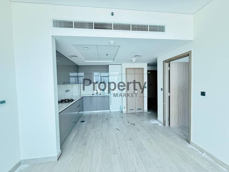 Prime Location | Terrace | Dubai Skyline View