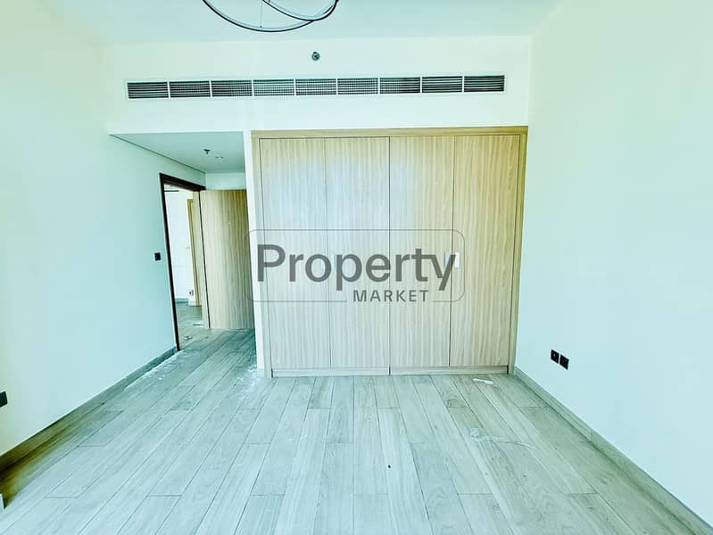 Prime Location | Terrace | Dubai Skyline View - Image 10