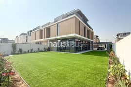 5 Bed | Landscaped | Green Belt | Family Room