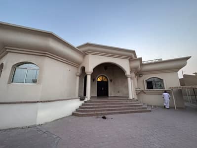 6 habitaciones Villa para en Venta en Muwafjah, Sharjah - 7e7e79a3-3437-4e86-92f5-c9fa23442445. jpg 6 habitaciones Villa para en Venta en Muwafjah, Sharjah - 7e7e79a3-3437-4e86-92f5-c9fa23442445. jpg