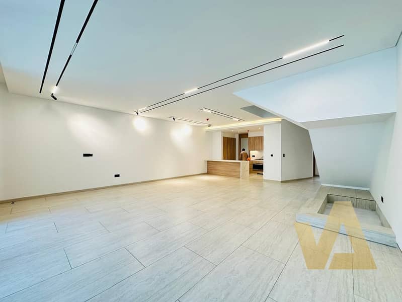 Luxurious Finish | Vacant | Private Pool - Image 2