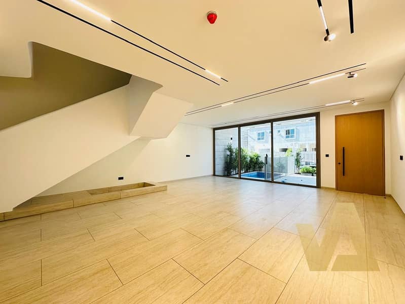 Luxurious Finish | Vacant | Private Pool - Image 4