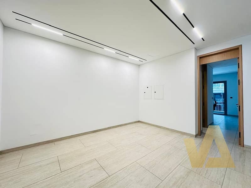 Luxurious Finish | Vacant | Private Pool - Image 8