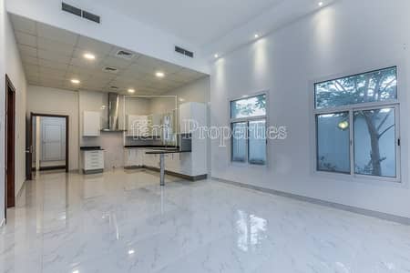 Brand New Ready to Move in 4 BR Custom C Brand New Ready to Move in 4 BR Custom C