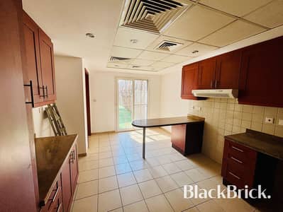 4 Bedroom Villa for Sale in The Lakes, Dubai - PRICE DROP | Big Plot | Ideal for Renovation | 2E