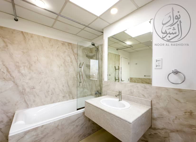 14 Rimal5 Master Bath_2. jpg