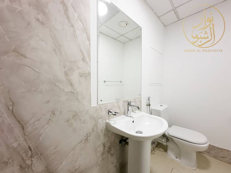 20 Rimal5 Maids Bath. jpg