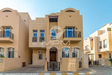5 Bedroom Villa for Sale in Al Qurm, Abu Dhabi - Spacious 5 Bedroom Villa for Sale in Al Qurm, Abu Dhabi - Spacious