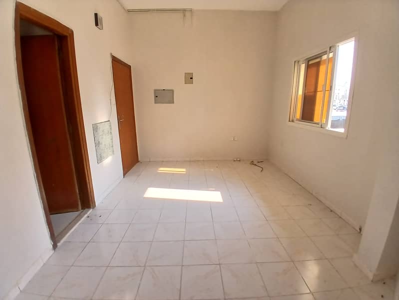 Lavish studio for family just rent 20k easy access to dubai