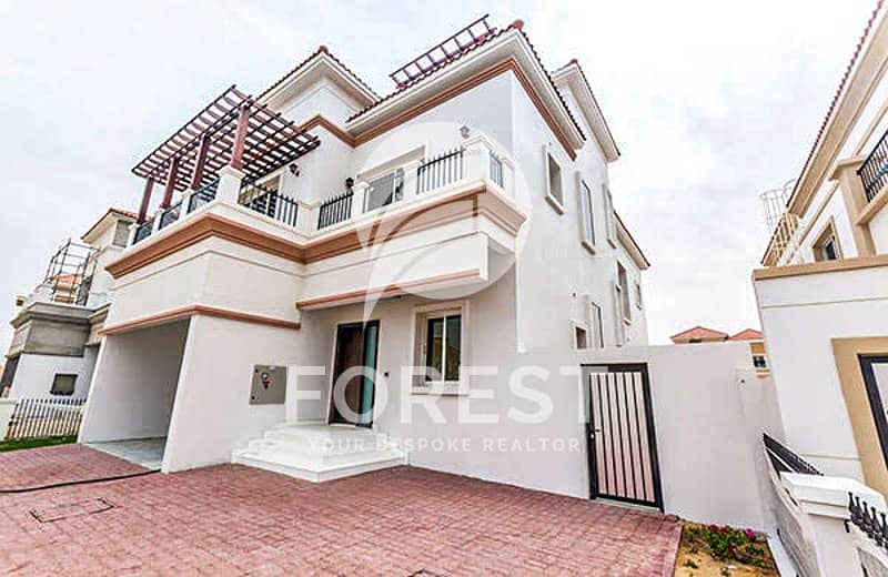 Spacious 4 BR Villa with Private Pool Unfurnished