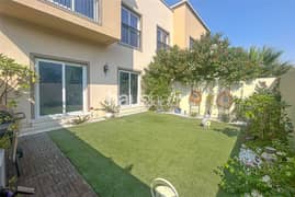Near Pool / Landscaped Garden / Single Row
