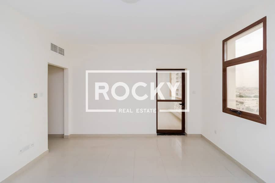 4 Rocky Real Estate - Al Barsha 1 - Al Manaf Building - Apartment (15 of 17). JPG