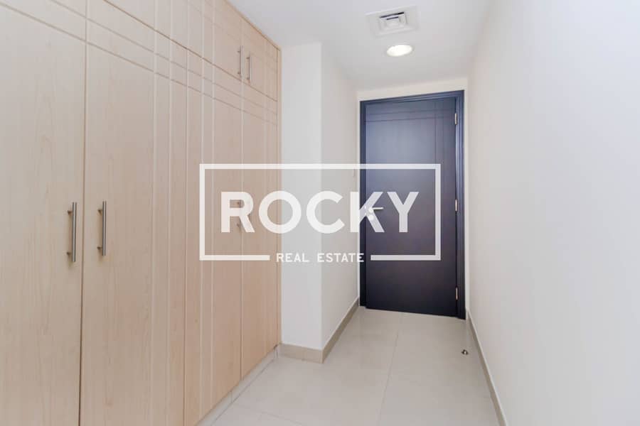 10 Rocky Real Estate - Al Barsha 1 - Al Manaf Building - Apartment (16 of 17). JPG