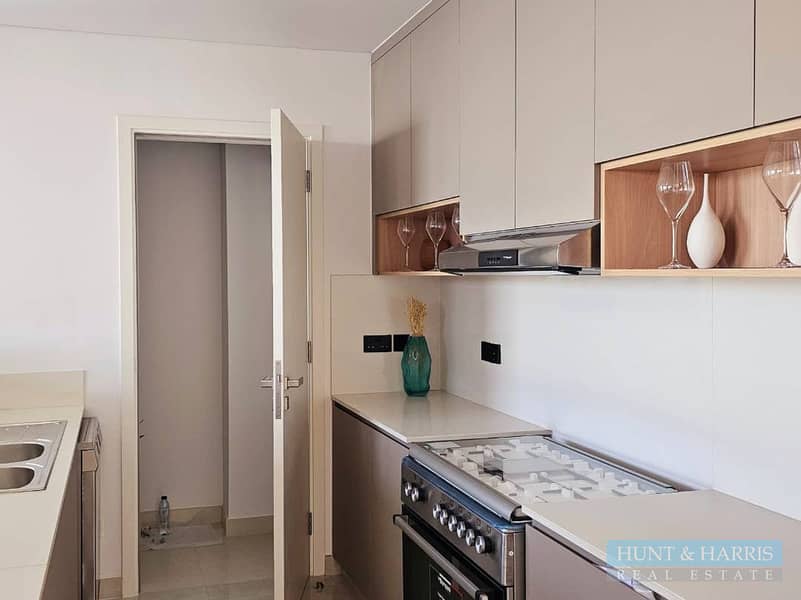 2 Bedroom for Sale in Falcon Island Al Hamra Village - Image 3