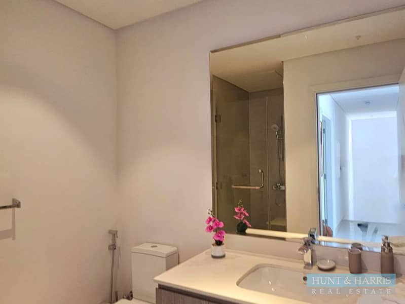 2 Bedroom for Sale in Falcon Island Al Hamra Village - Image 9