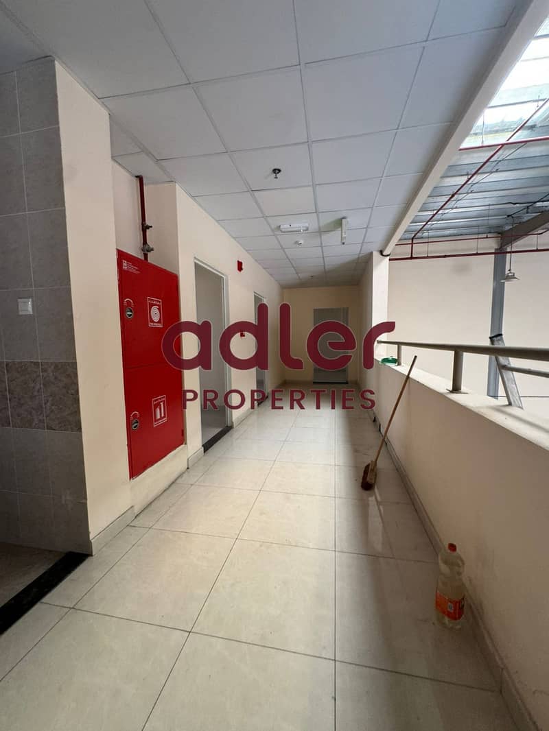 22 e808d1ac-6fb7-47ad-ac3e-6e1bad33cb2e. jpg