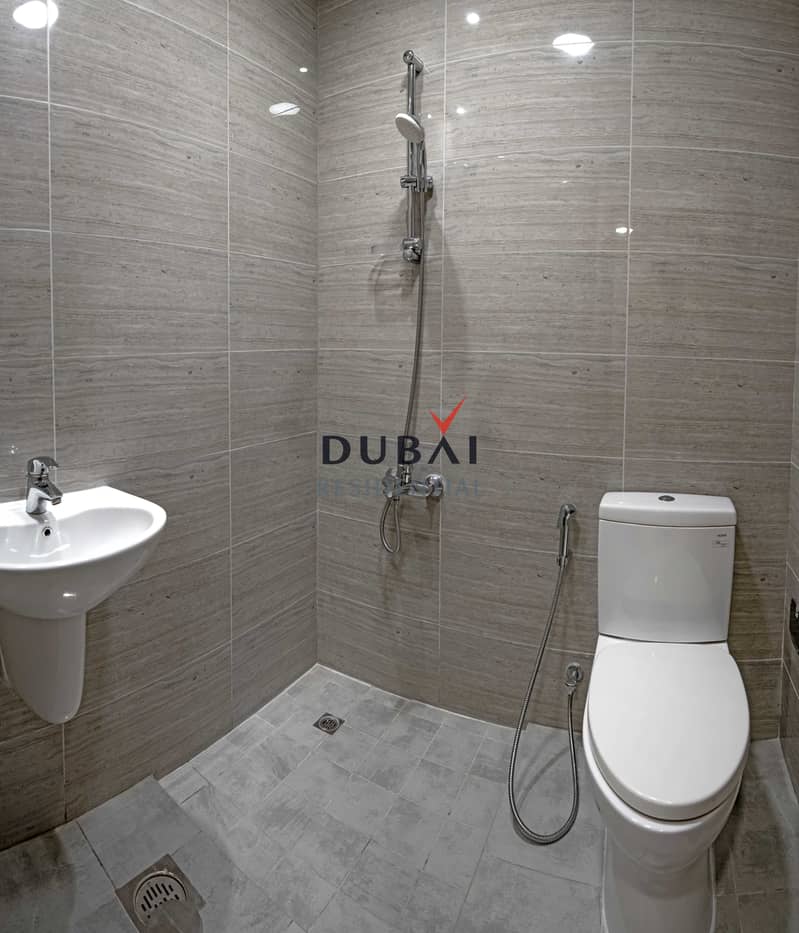 10 Common-washroom2. jpg