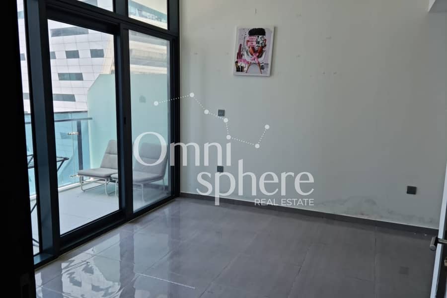 Vacant | Prime Location | High Floor