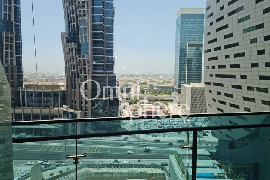 Vacant | Prime Location | High Floor - Image 11