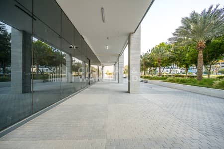 Shop for Rent in Business Bay, Dubai - Shell and Core | 85 kW Power Load | DED License