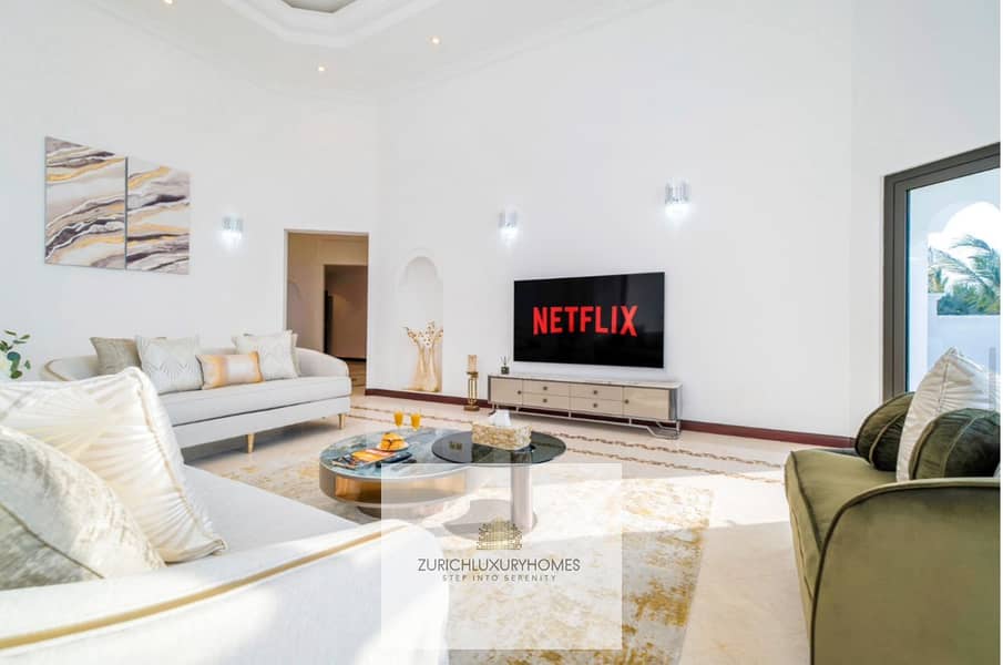 Water Front/4BR +Maidsroom/ Private pool/ Private beach