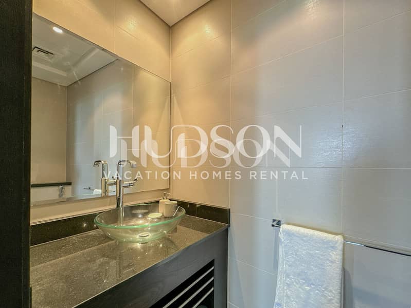 Cozy Marina Escape with Sea view - Image 13