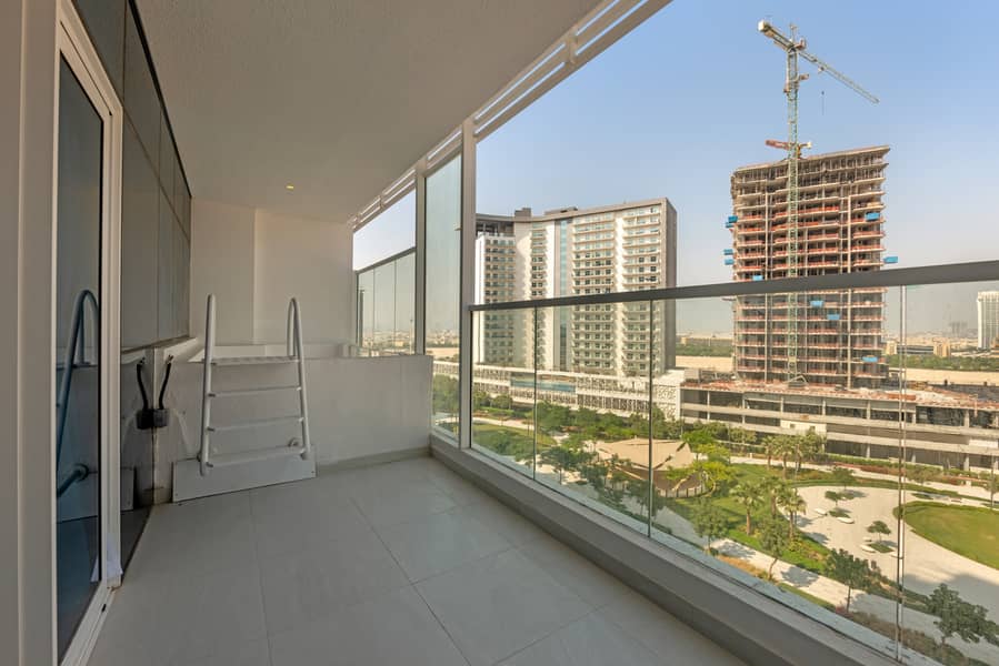 Opal by Danube | Designer 1BR | Private Jacuzzi - Image 16