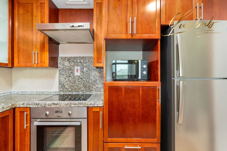 Lake View I Furnished I Bills Included - Image 25