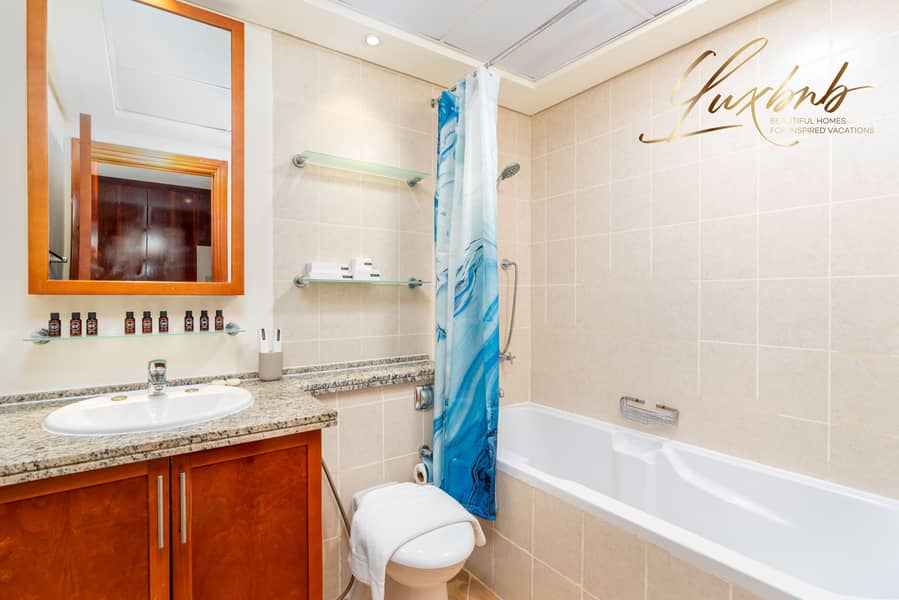 Lake View I Furnished I Bills Included - Image 28