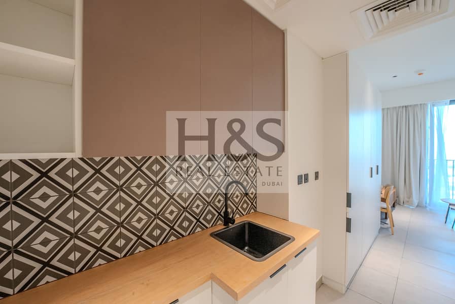 Fully Furnished Studio | All Bills Included | Community View - Image 6