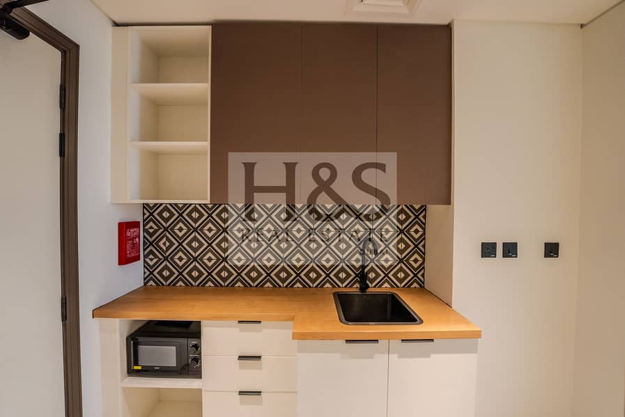 Fully Furnished Studio | All Bills Included | Community View - Image 7