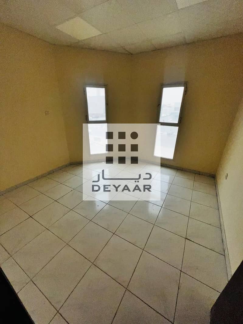 2 4. jpg
