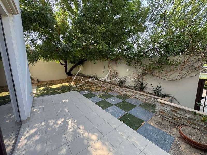 Single row | Spacious | Family community |Vacant