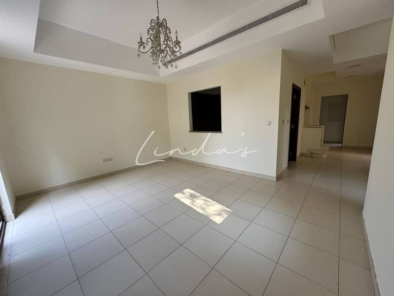 Single row | Spacious | Family community |Vacant - Image 8