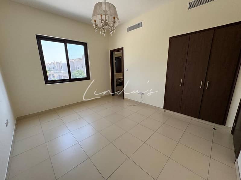 Single row | Spacious | Family community |Vacant - Image 12