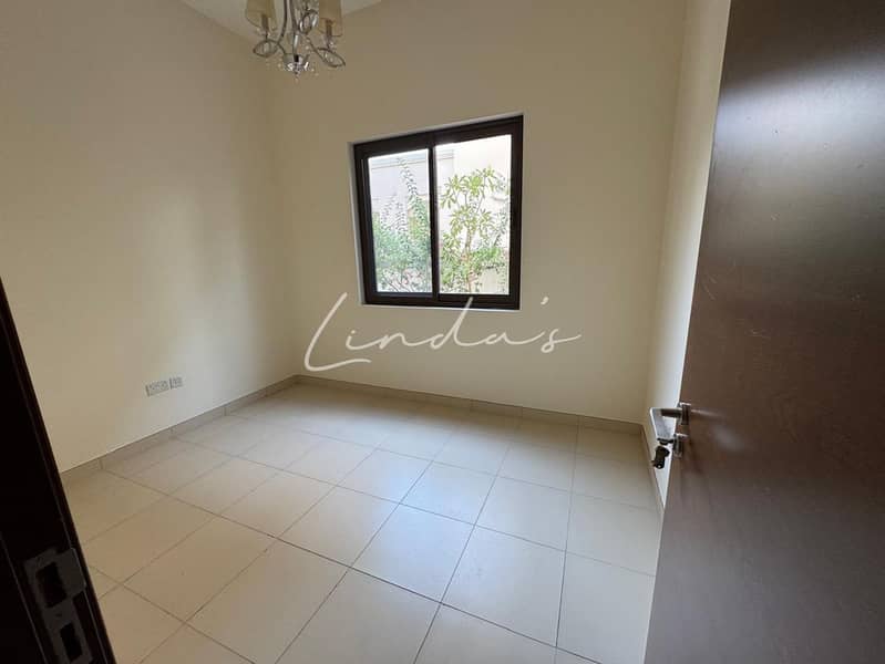 Single row | Spacious | Family community |Vacant - Image 19