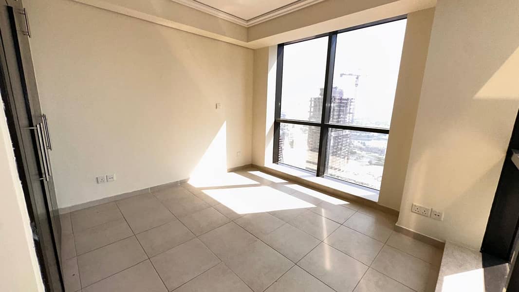 3 BEDROOM+MAID ROOM / BALCONY / VACANT NOW - Image 14