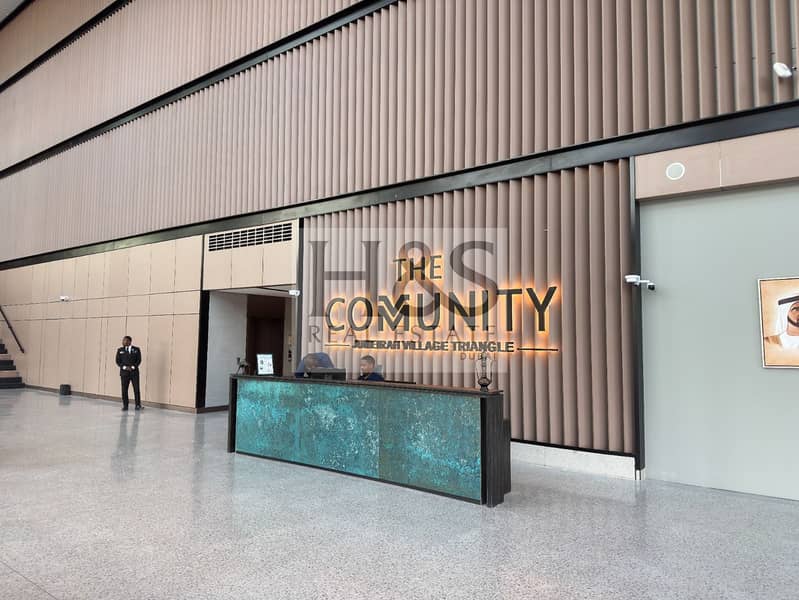 Fully Furnished Studio | All Bills Included | Community View - Image 32