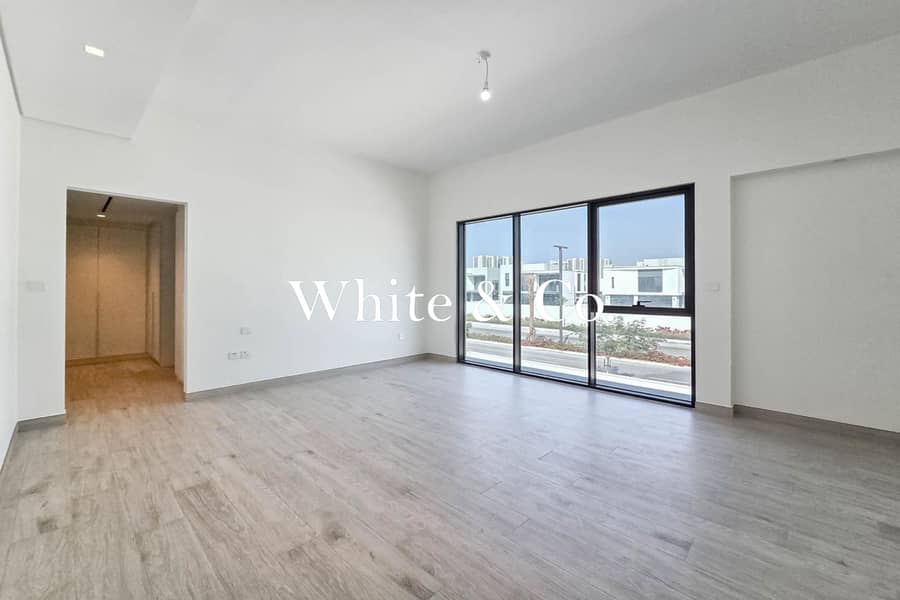 Vastu | Single Row | Vacant On Transfer - Image 6