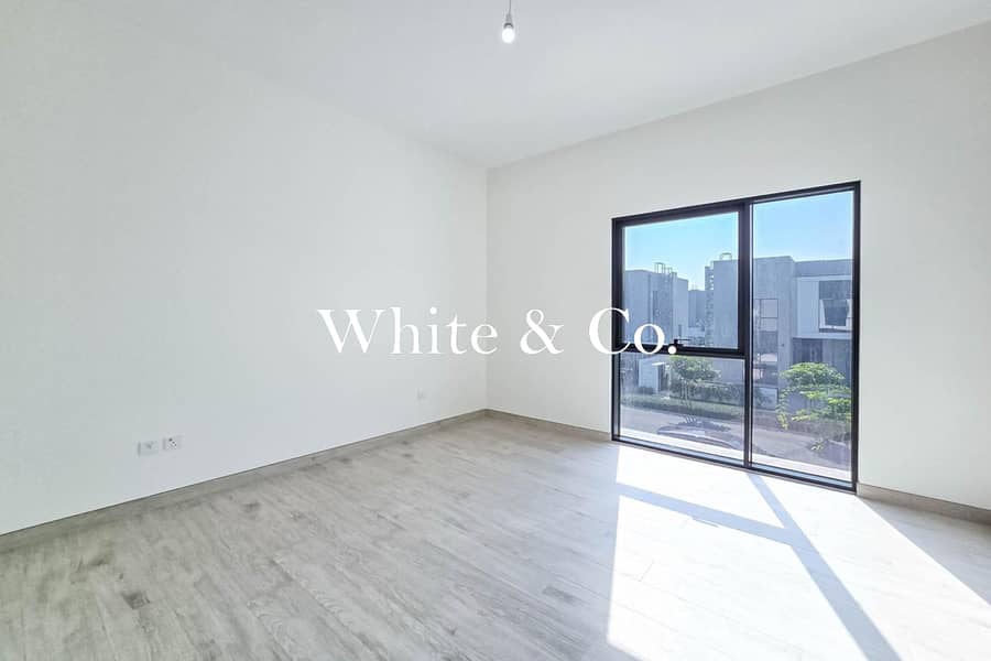 Vastu | Single Row | Vacant On Transfer - Image 10