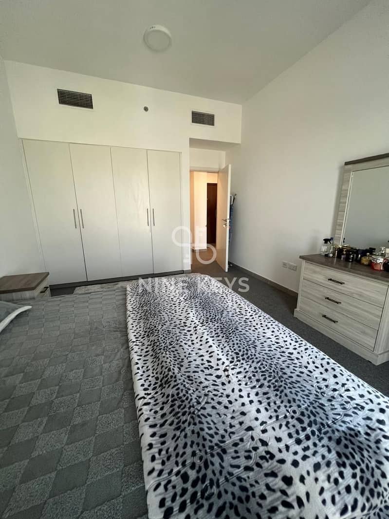 Fully Furnished | Modern Comfort | Vibrant Community Living - Image 9