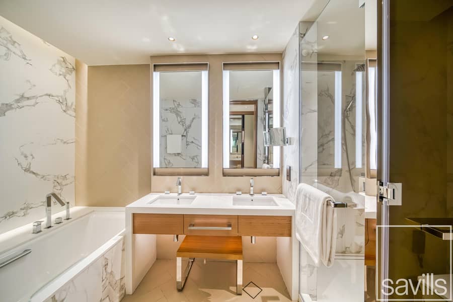 High Floor | Vacant | Burj Khalifa view - Image 12