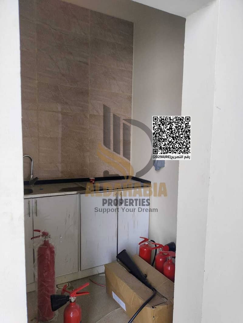 12 صورة واتساب بتاريخ 2025-09-24 في 23.30. 54_828e0075. jpg