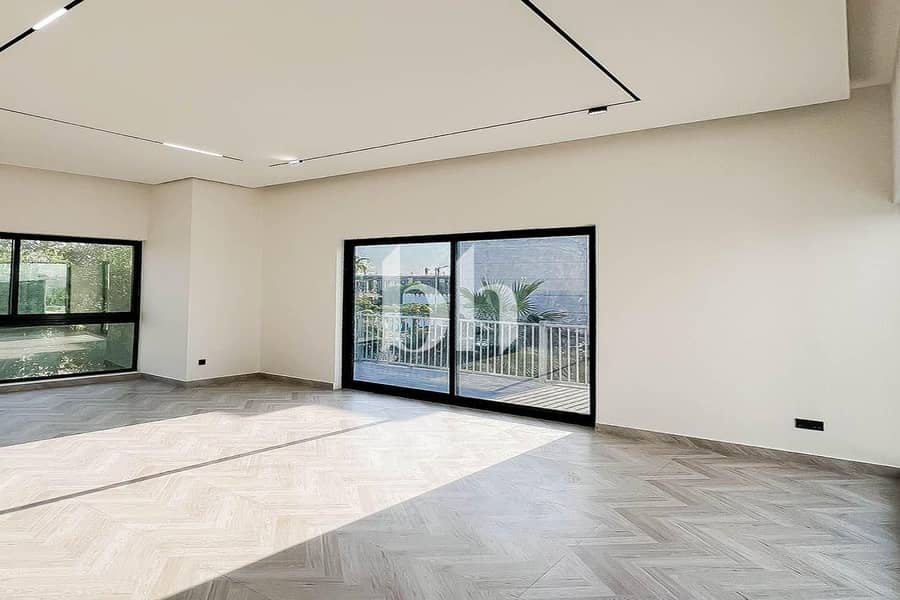 2 Adjacent | Spacious | 4 and 5 Bedroom Villas