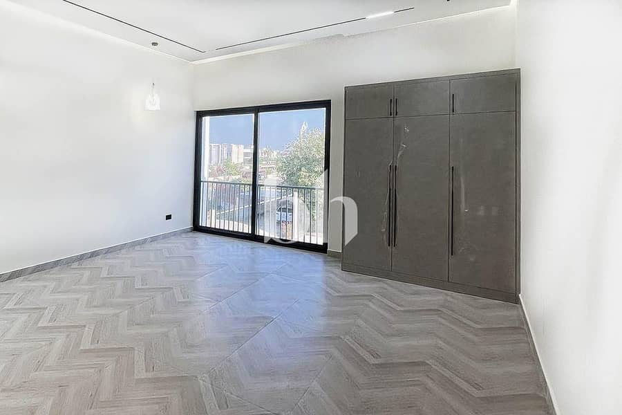 2 Adjacent | Spacious | 4 and 5 Bedroom Villas - Image 6