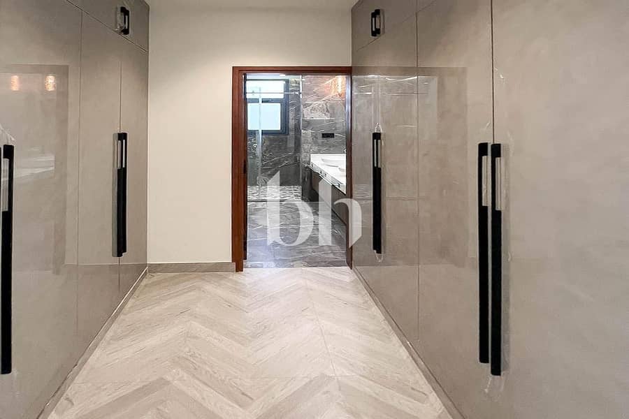 2 Adjacent | Spacious | 4 and 5 Bedroom Villas - Image 11