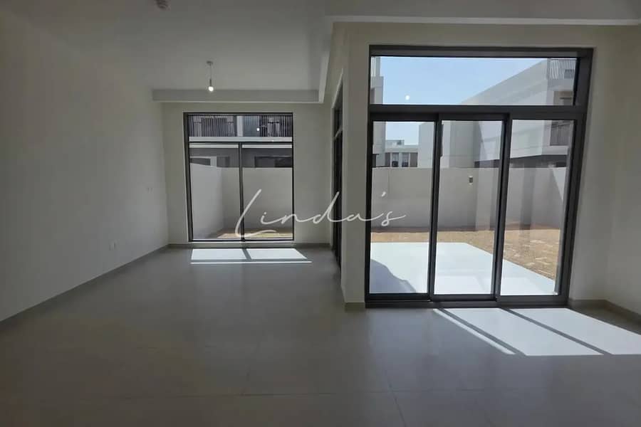 Modern and Spacious 4-Beds Villa | Prime Location - Image 8